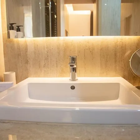 Babuino 181 - Small Luxury Of The World 4* Rome