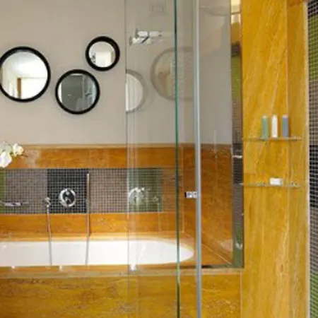 מלון Babuino 181 - Small Luxury Of The World 4*